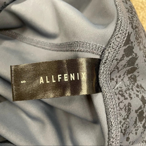 All Fenix Charcoal Python Print leggings high rise size small - Picture 10 of 11